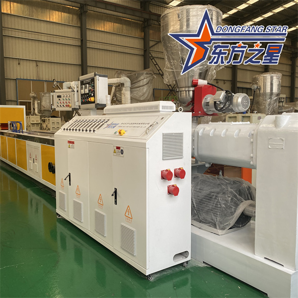 Об оборудовании для производства древесно-пластиковых композитных панелей из ПВХ